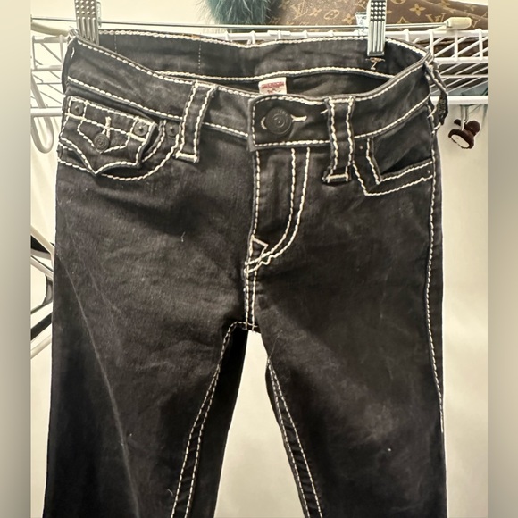 True Religion Black Skinny Jeans with White Stitching - Picture 5 of 11
